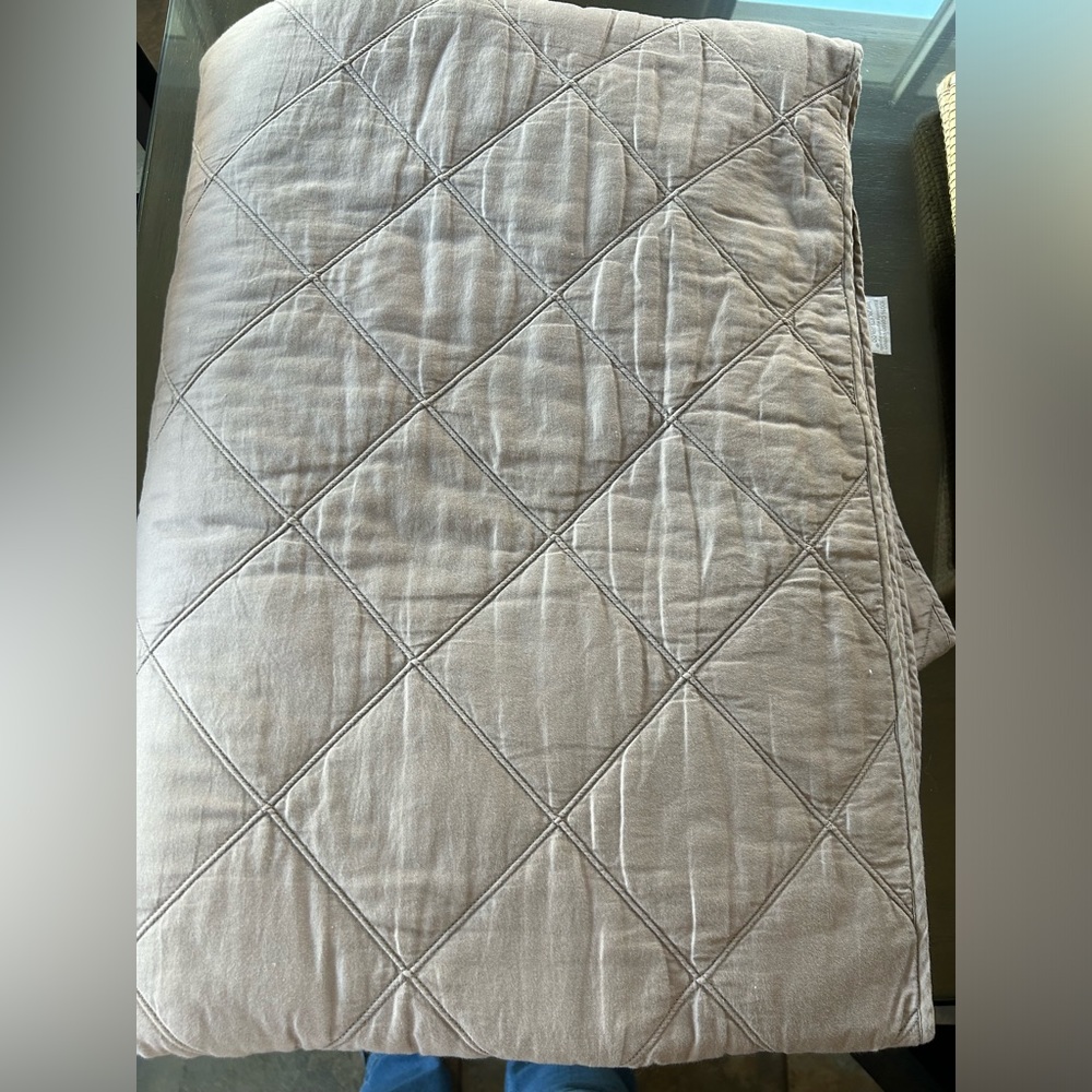 Yvez Delorme queen coverlet